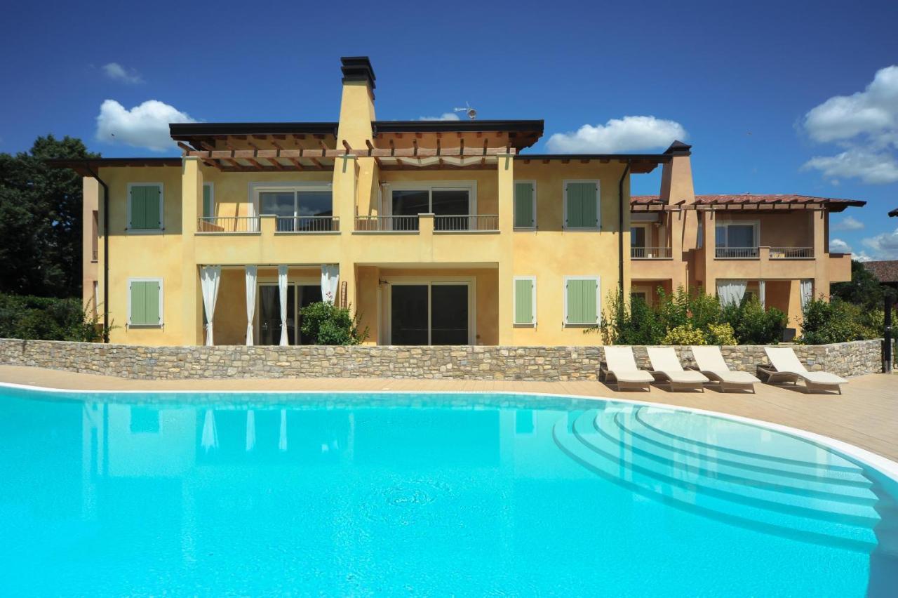Le Corti Caterina Apartments With Pool By Wonderful Italy Desenzano del Garda Exteriör bild