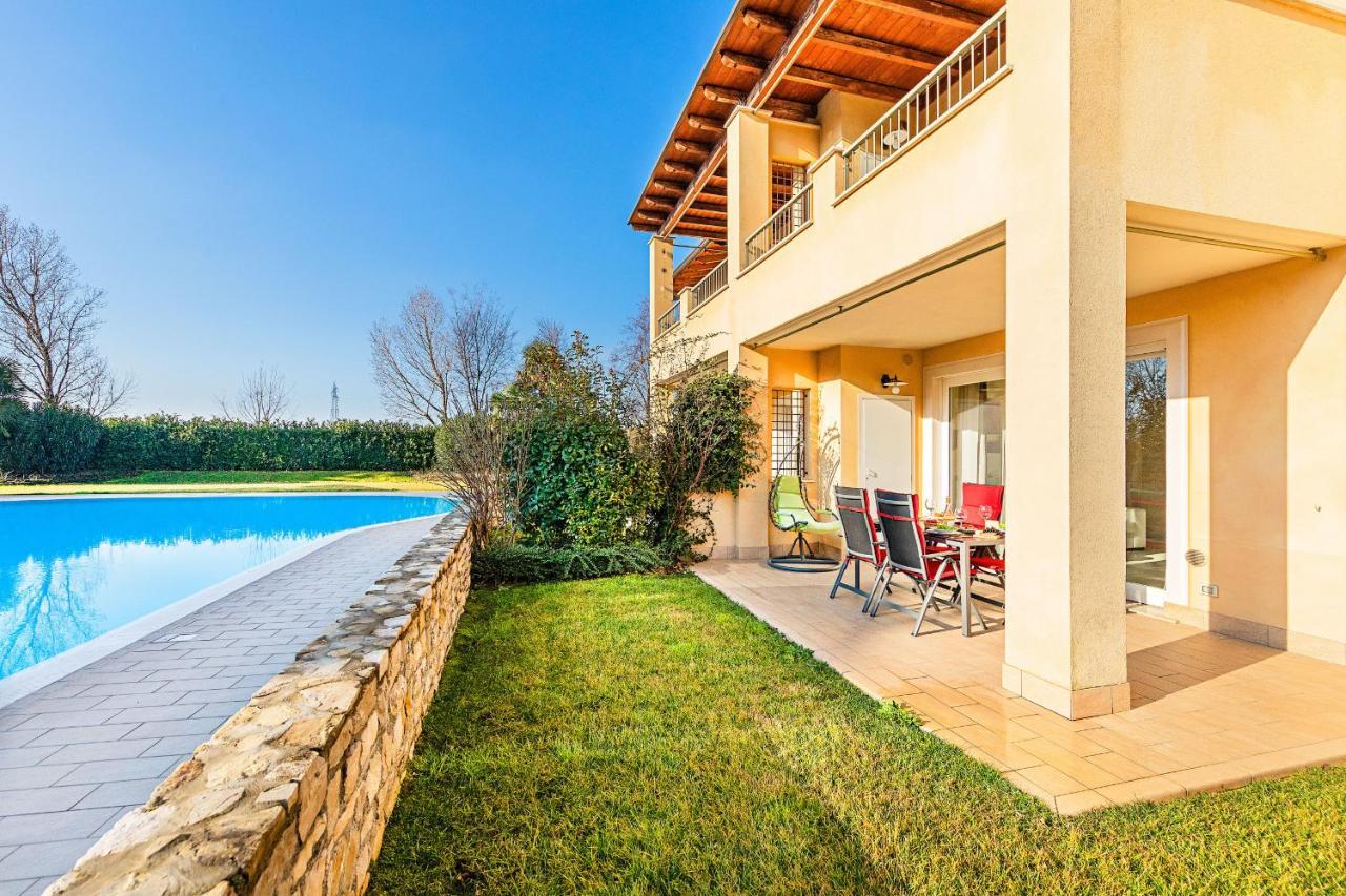 Le Corti Caterina Apartments With Pool By Wonderful Italy Desenzano del Garda Exteriör bild