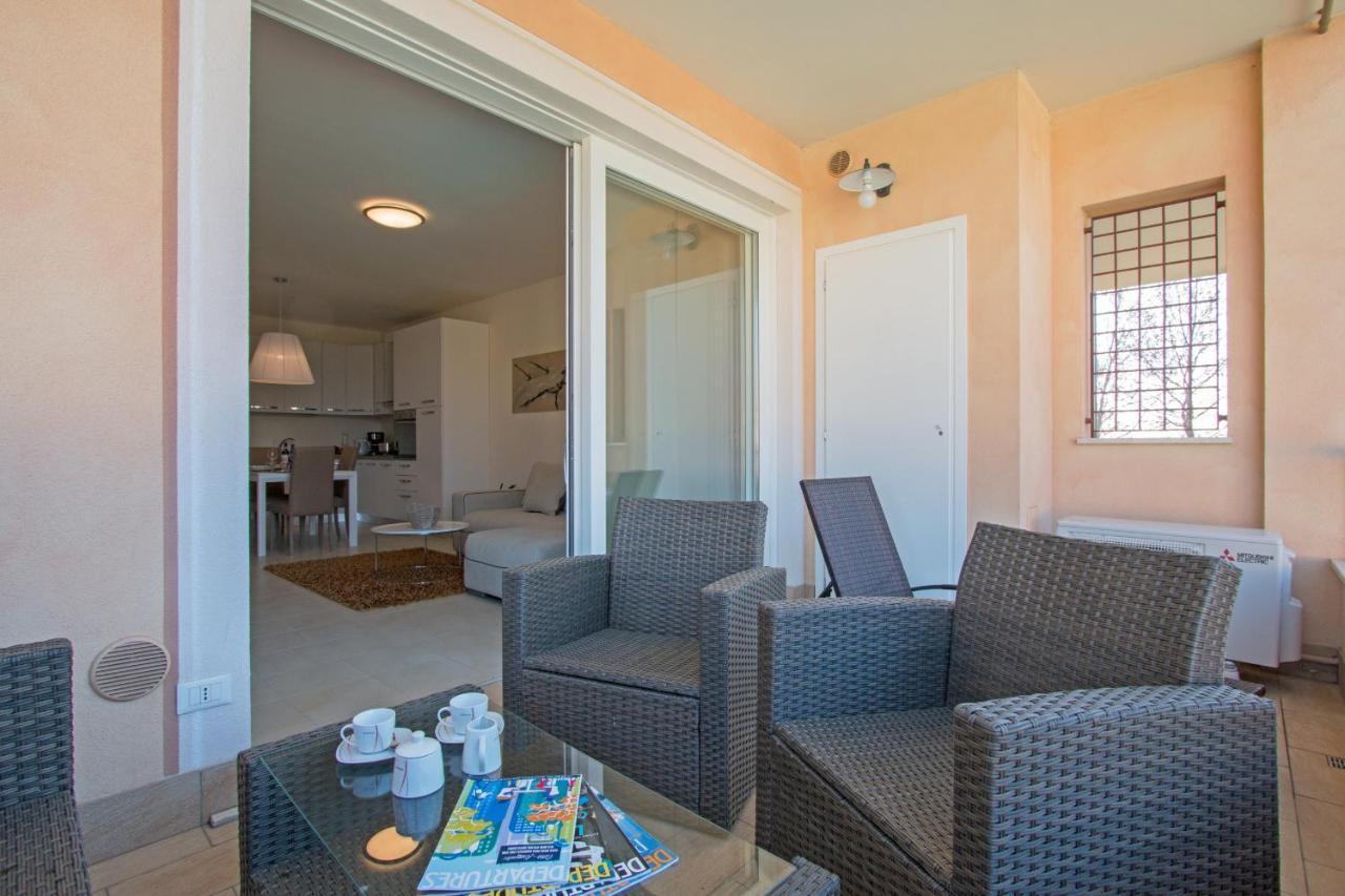 Le Corti Caterina Apartments With Pool By Wonderful Italy Desenzano del Garda Exteriör bild