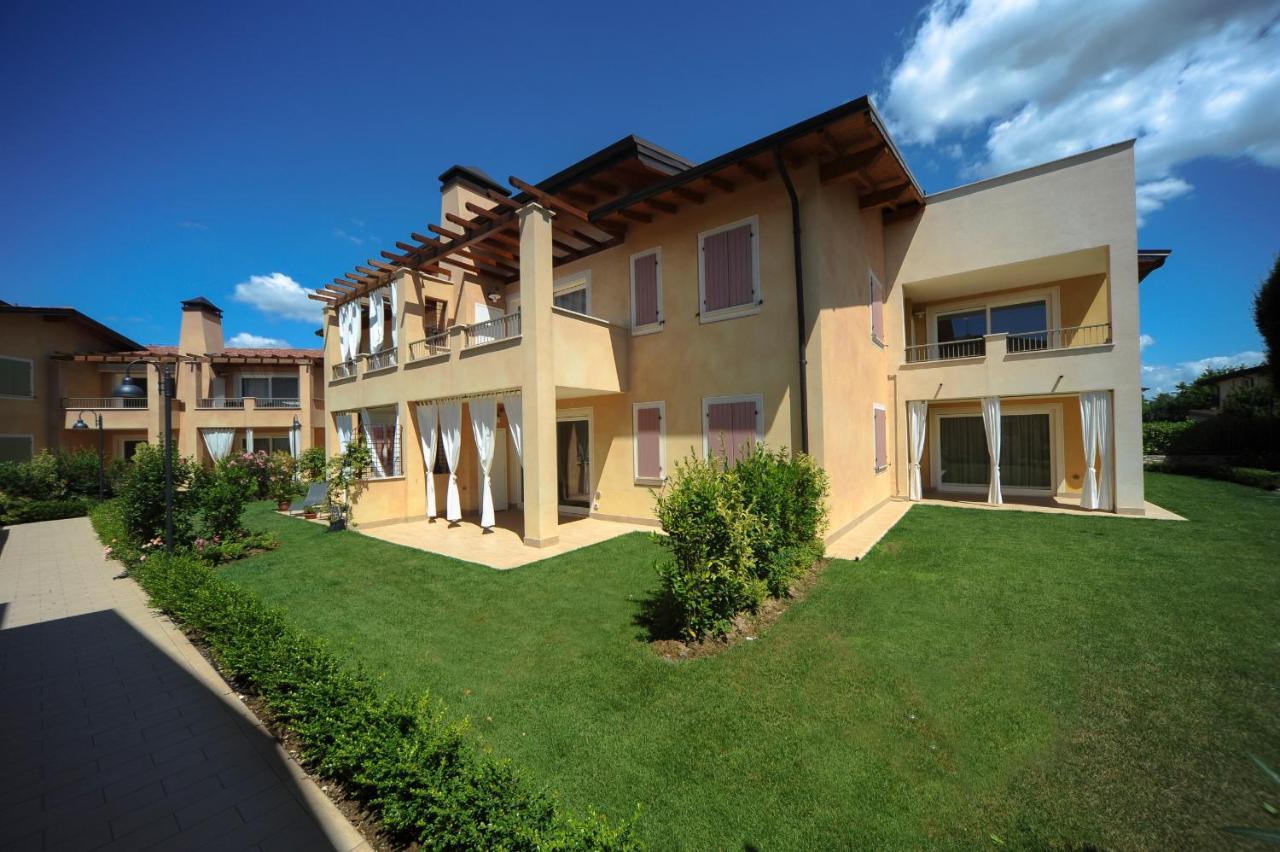 Le Corti Caterina Apartments With Pool By Wonderful Italy Desenzano del Garda Exteriör bild
