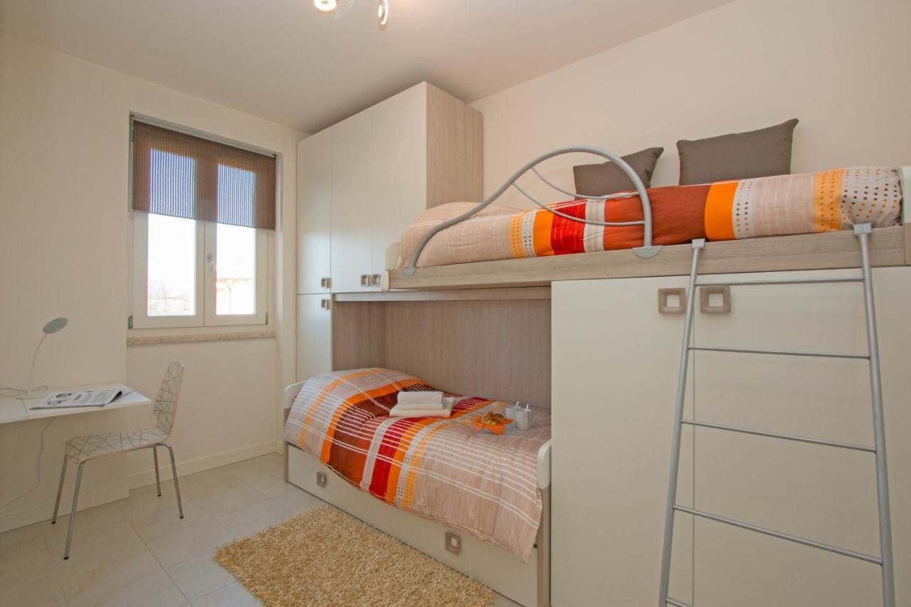 Le Corti Caterina Apartments With Pool By Wonderful Italy Desenzano del Garda Exteriör bild