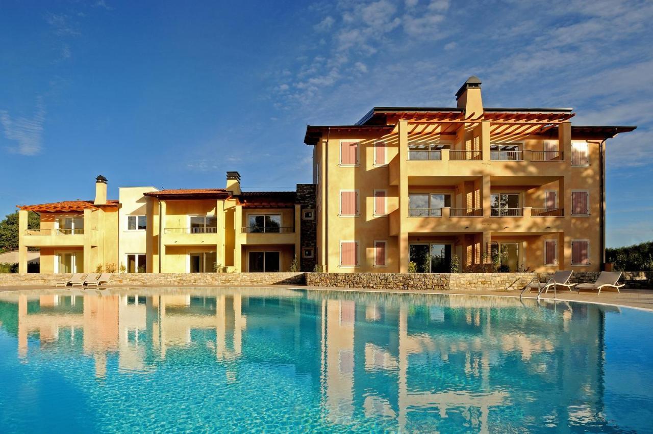 Le Corti Caterina Apartments With Pool By Wonderful Italy Desenzano del Garda Exteriör bild