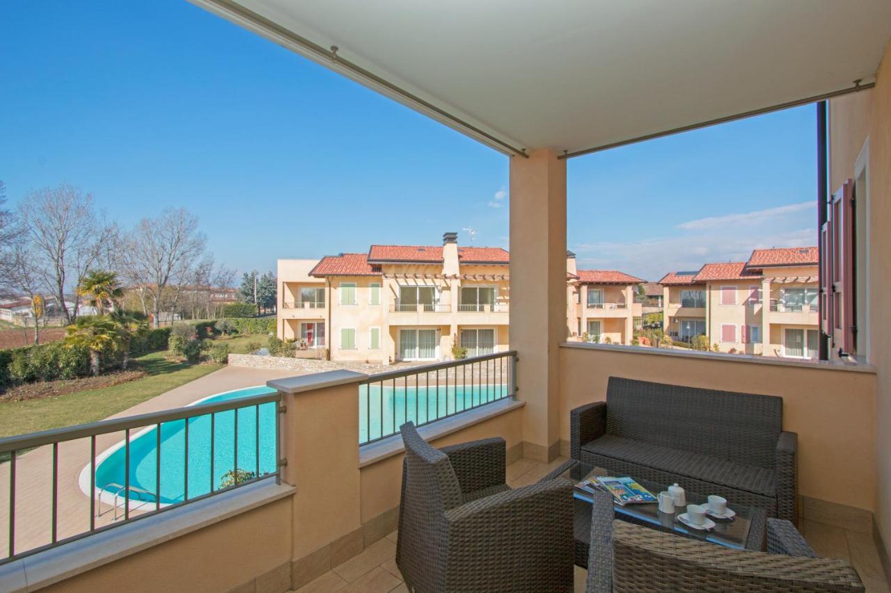 Le Corti Caterina Apartments With Pool By Wonderful Italy Desenzano del Garda Exteriör bild