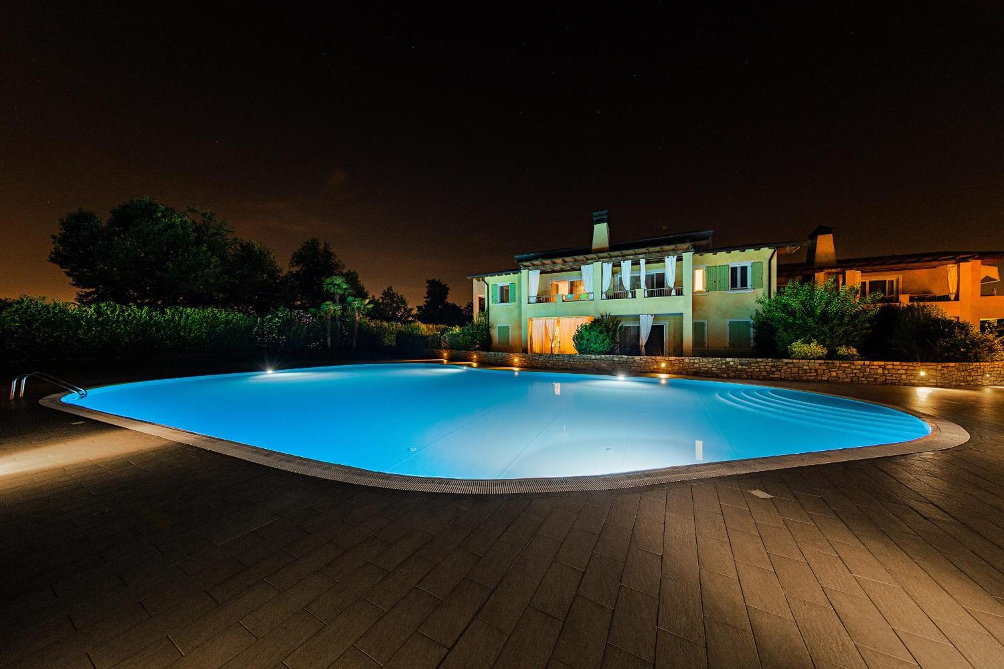 Le Corti Caterina Apartments With Pool By Wonderful Italy Desenzano del Garda Exteriör bild