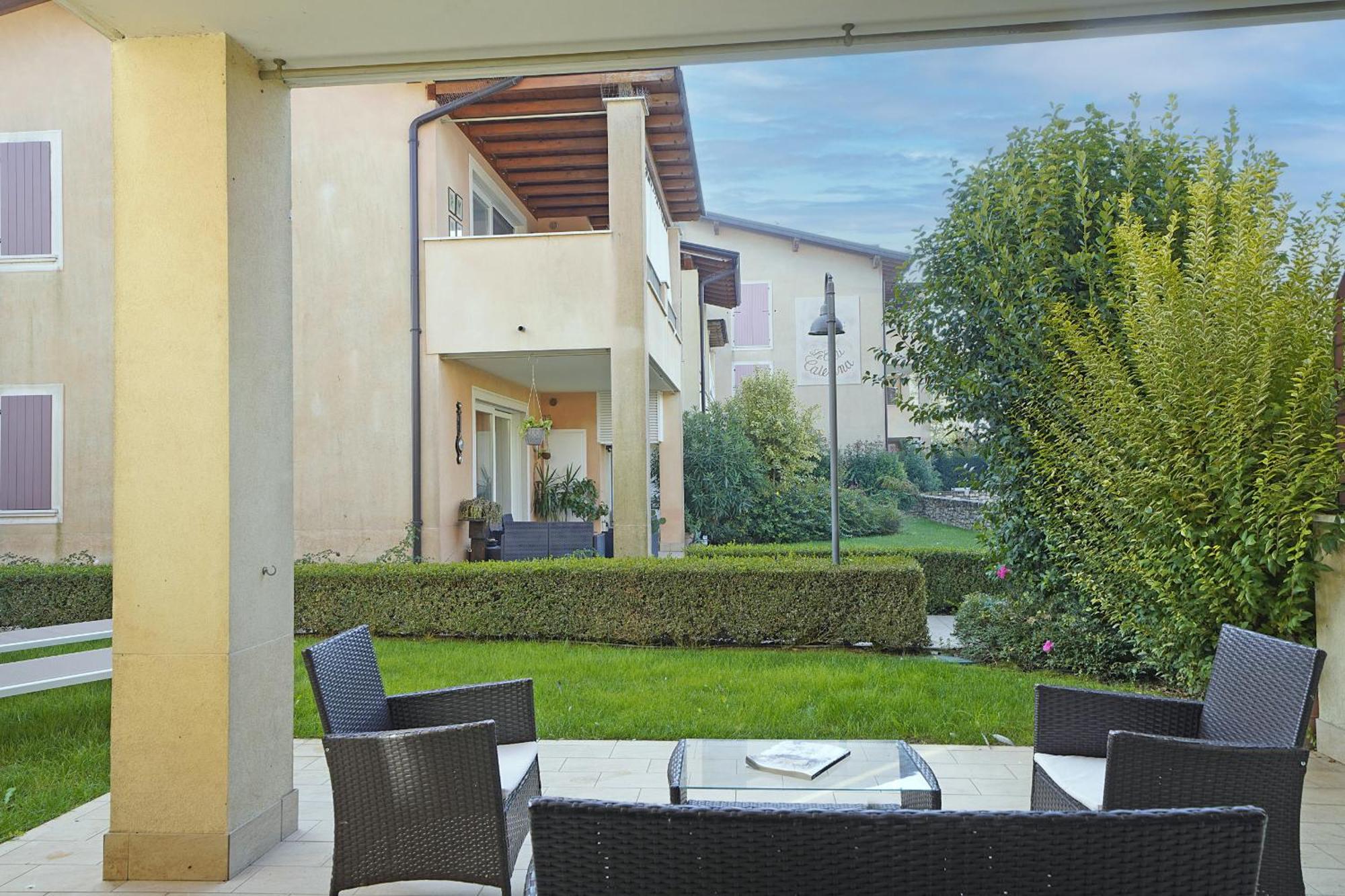 Le Corti Caterina Apartments With Pool By Wonderful Italy Desenzano del Garda Exteriör bild